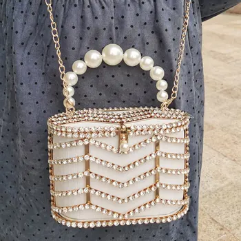 Luxusné Box Klapka Duté Z Crystal Ženy Kabelky Biela Čierna Víno Dámy Messenger taška Pearl Tote Tašky